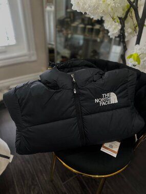 The North Face Nuptse 700 Puffer Jacket - Size Medium (BRAND NEW)